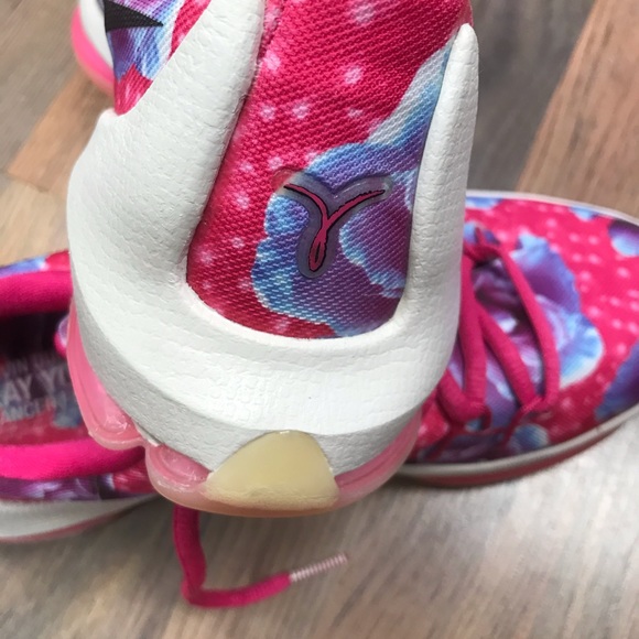 Brand new never worn Kevin Durant Kay Yow cancer fund Aunt pearl special edition - Picture 7 of 8